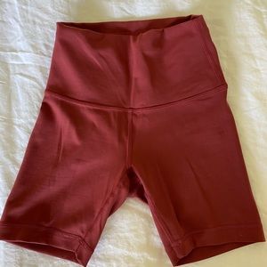 Wunder Train High-Rise Short 6’’